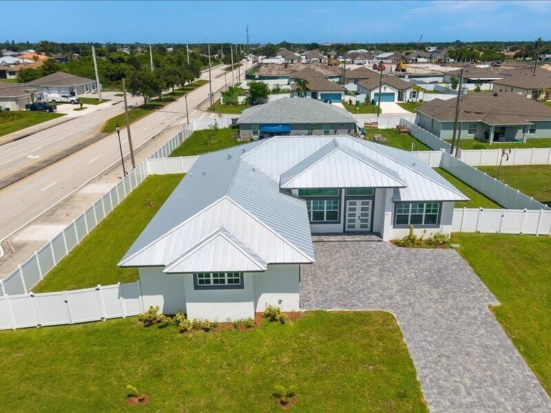 121 SW Sea Lion Road, Port Saint Lucie, FL 34953 Photo