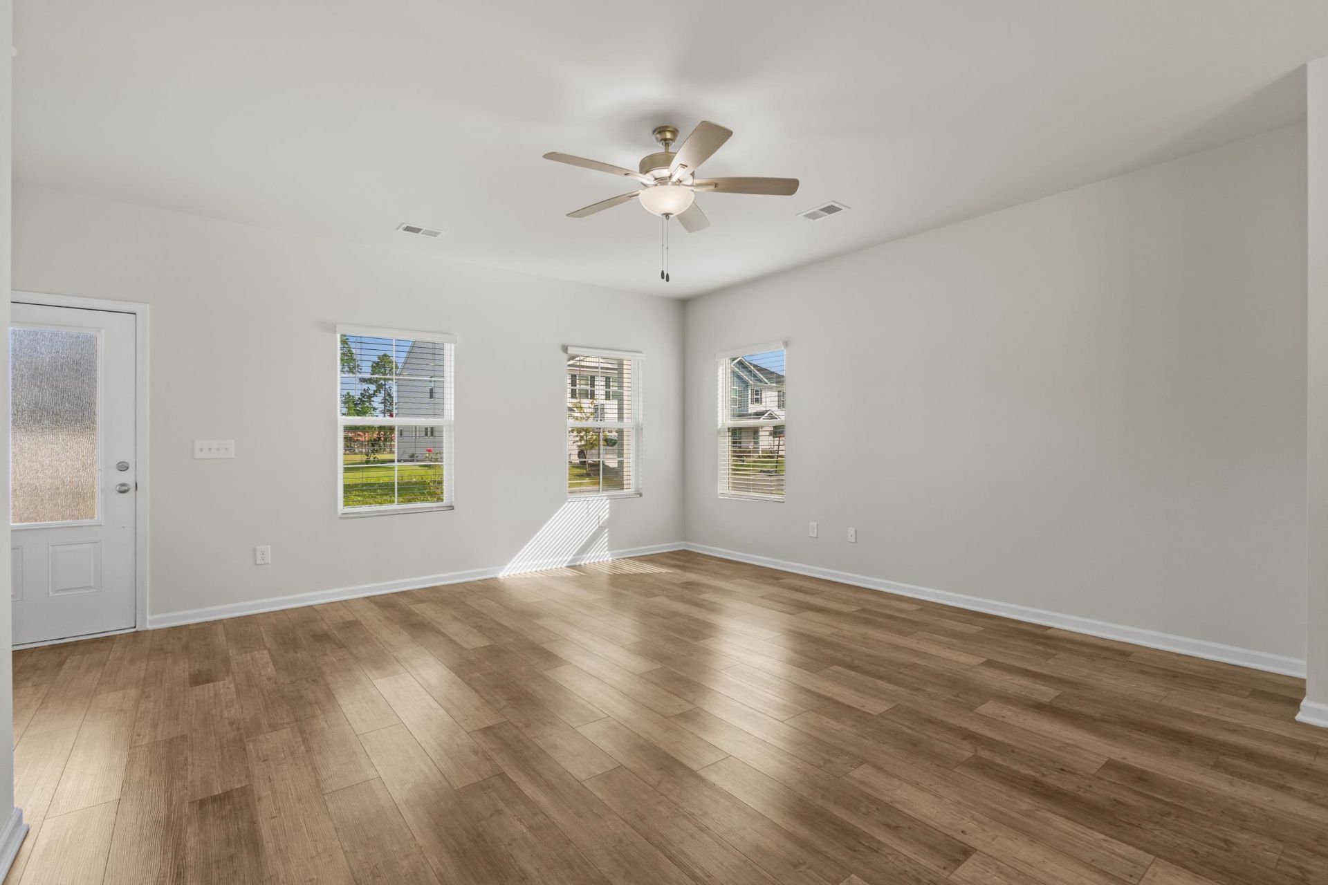 1318 Boswell Ct. Photo 4