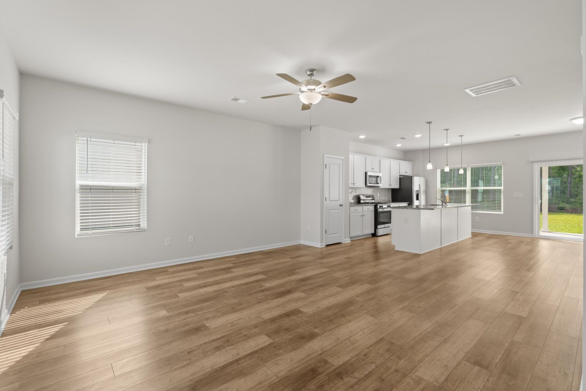 1318 Boswell Ct. Photo 6