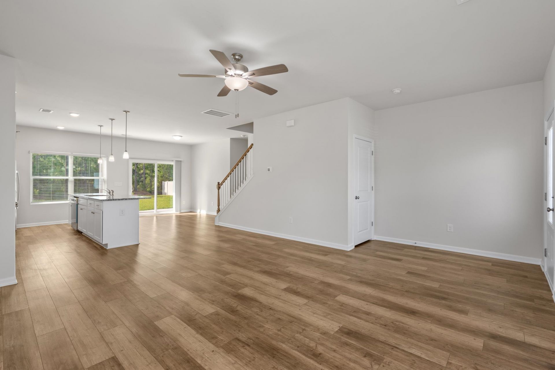 1318 Boswell Ct. Photo 7
