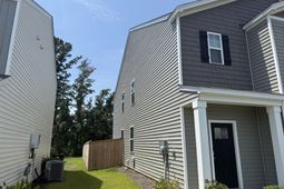 407 Broad Elm Way photo 4