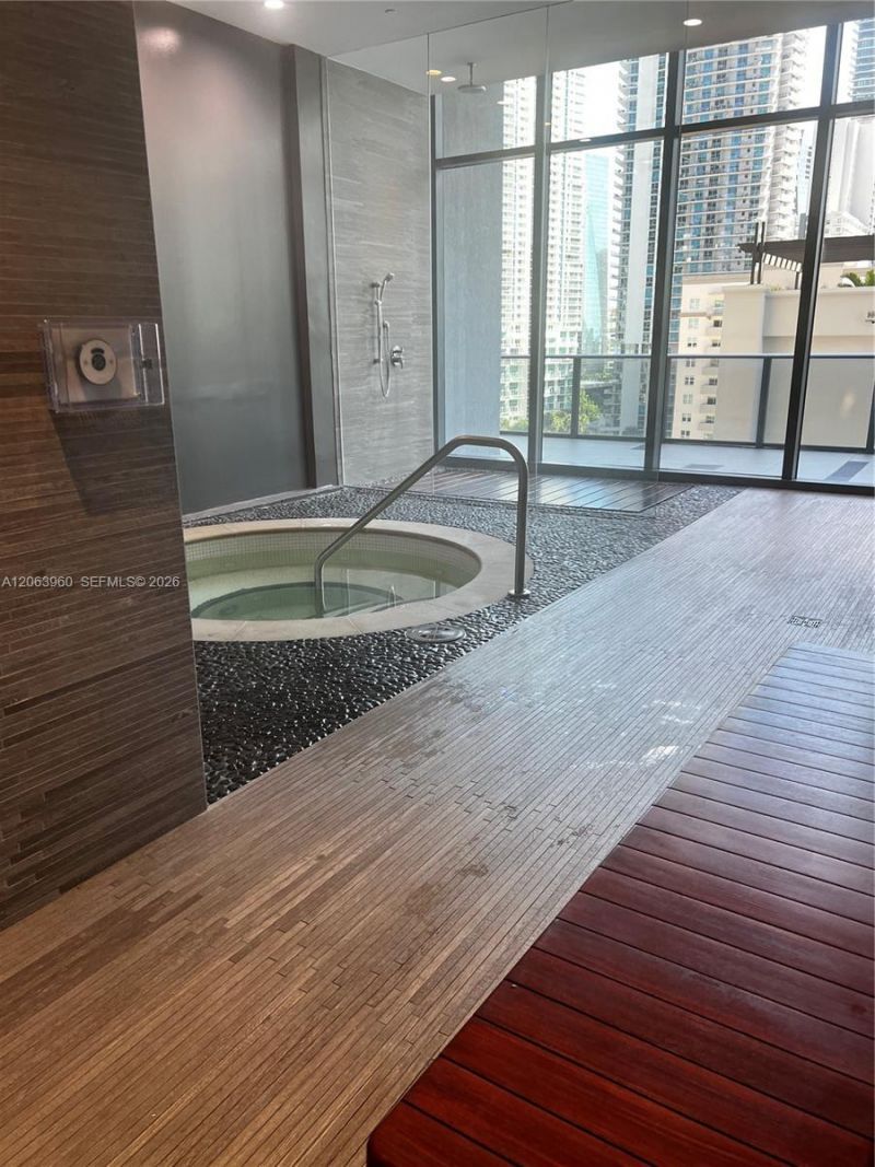 55 SW 9th St , Unit 2301, Miami, FL 33130 Photo