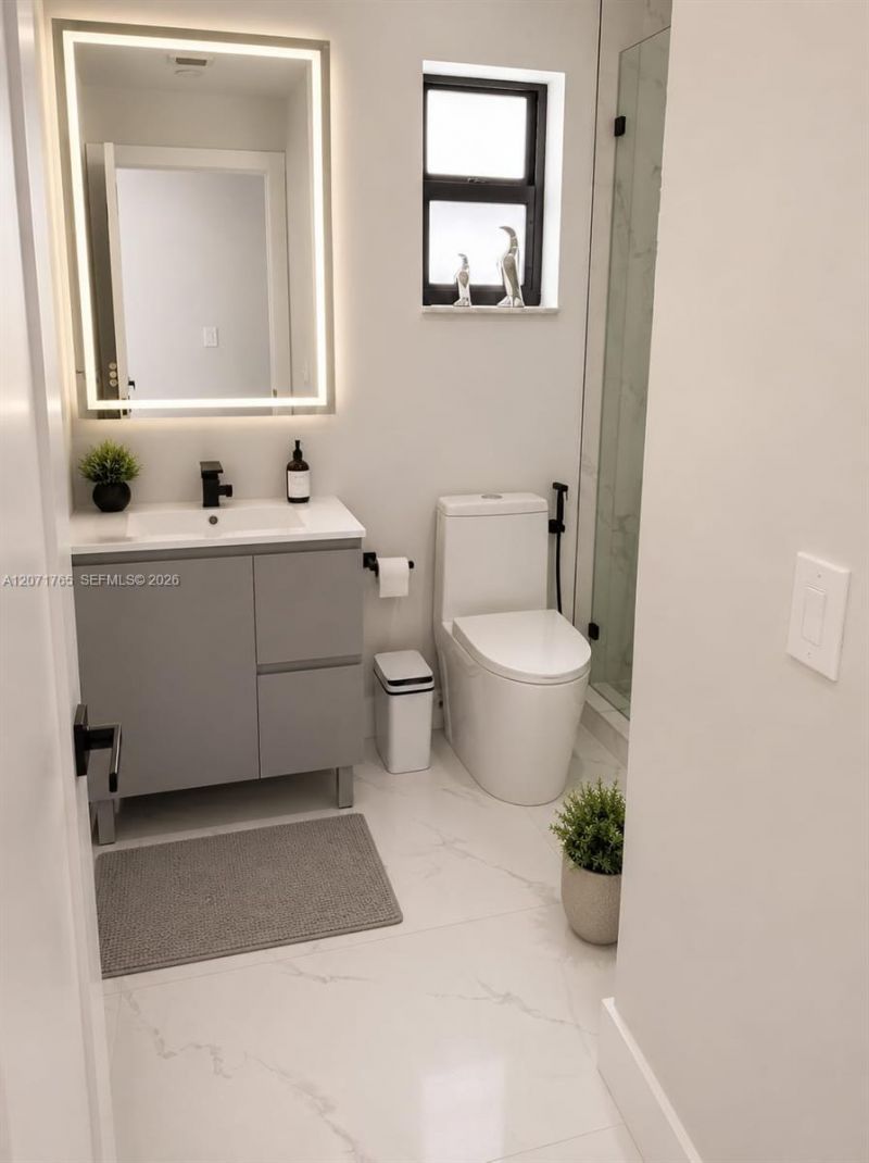 8601 NW 192nd Ter, Hialeah, FL 33015 Photo