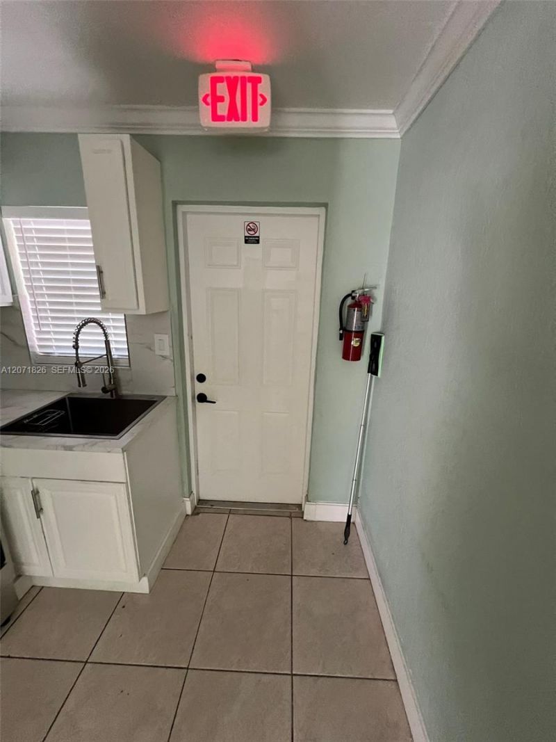 6101 Rodman St , Unit 2, Hollywood, FL 33023 Photo