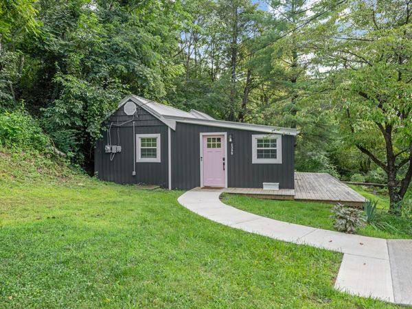 4398 Lee , Troutville, VA 24175