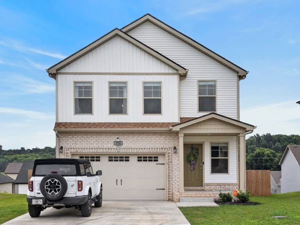 950 Tufnel Dr, Clarksville, TN 37040
