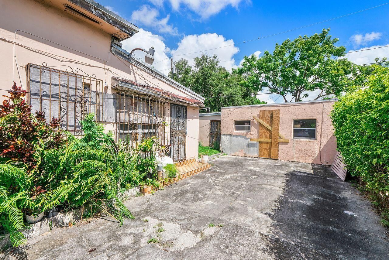 2033 SW 5th Street, Miami, FL 33135 Photo
