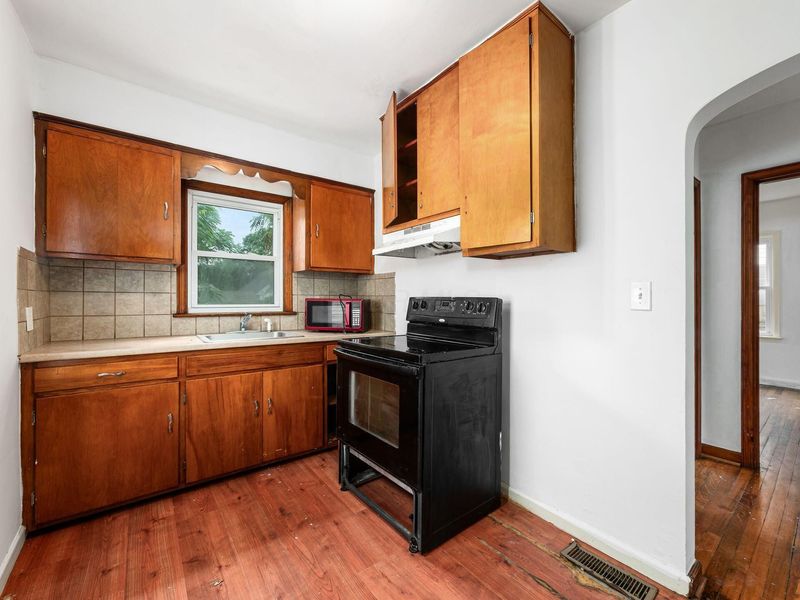 914 Binns Boulevard , Columbus, OH 43204 Photo 6