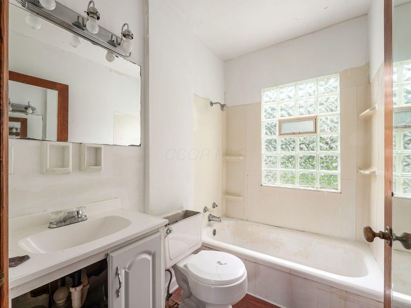 914 Binns Boulevard , Columbus, OH 43204 Photo 9