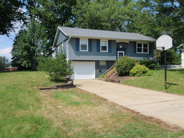 212 Valley View Drive , Orangeville, IL 61060