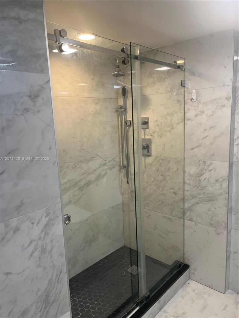 20191 E Country Club Dr , Unit 503, Aventura, FL 33180 Photo