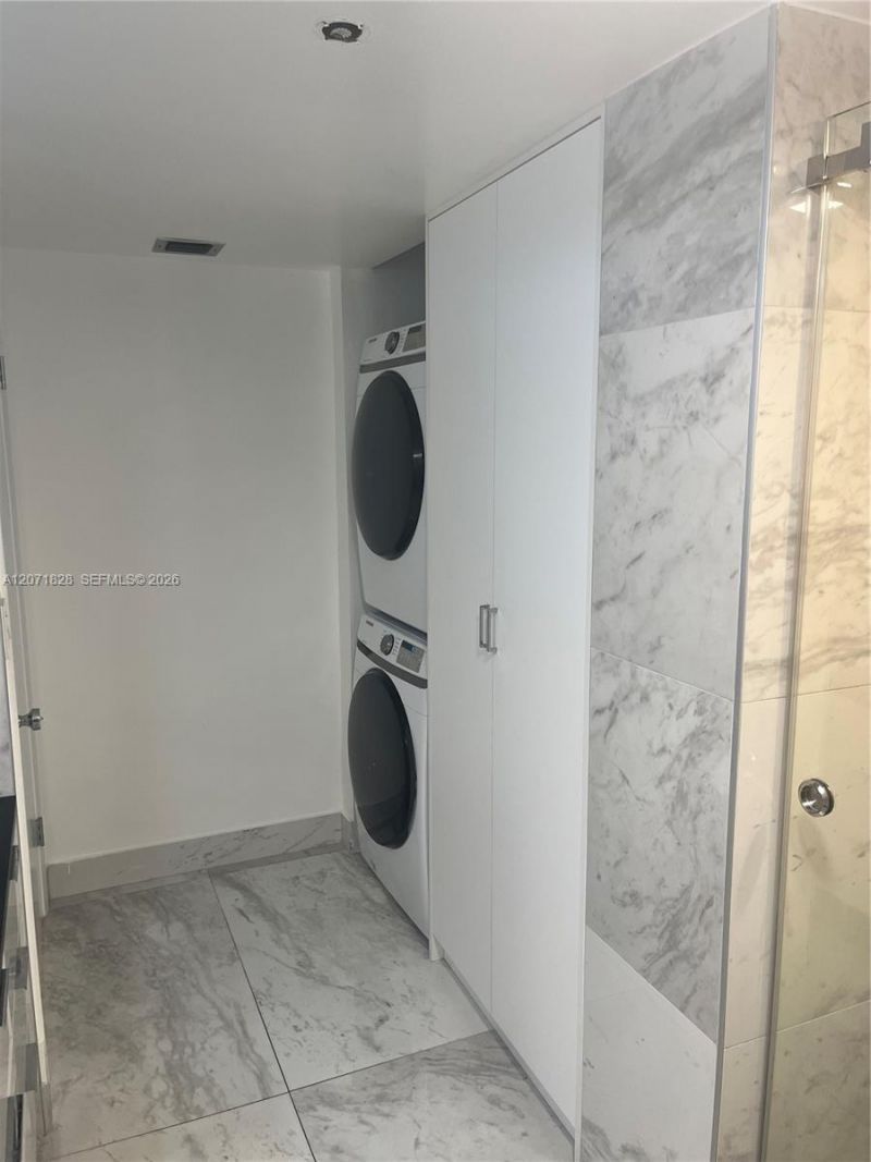 20191 E Country Club Dr , Unit 503, Aventura, FL 33180 Photo