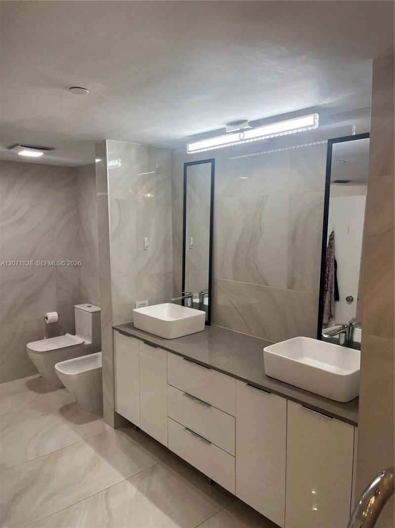 20191 E Country Club Dr , Unit 503, Aventura, FL 33180 Photo