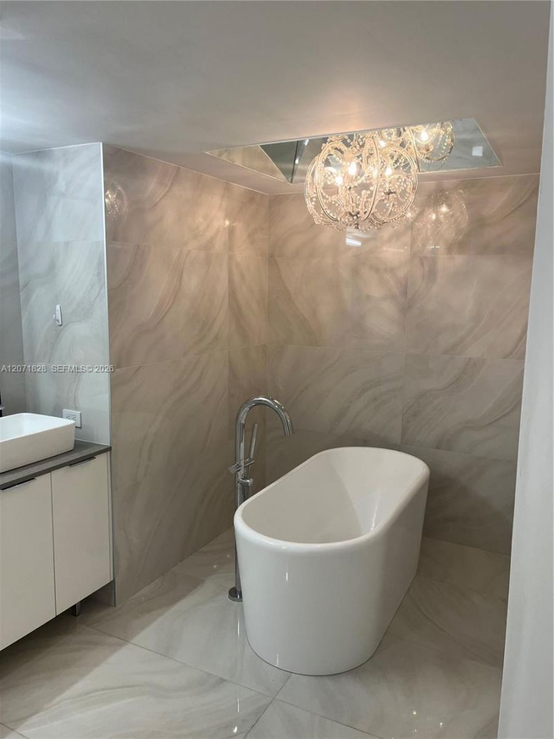 20191 E Country Club Dr , Unit 503, Aventura, FL 33180 Photo