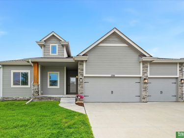 13506 S 51st Street, Papillion, NE 68133