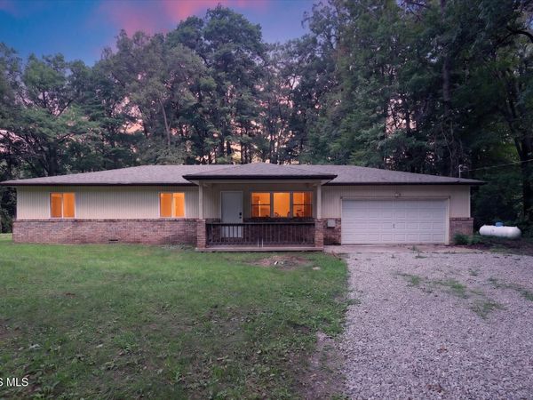 10660 Frankfort Road , Holland, OH 43528