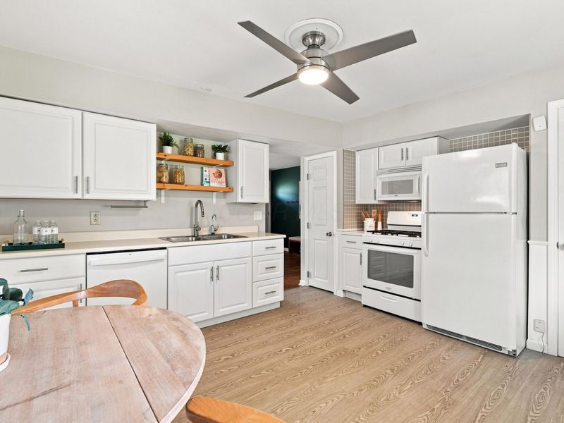 3449 Bolton Avenue , Columbus, OH 43227 Photo 9
