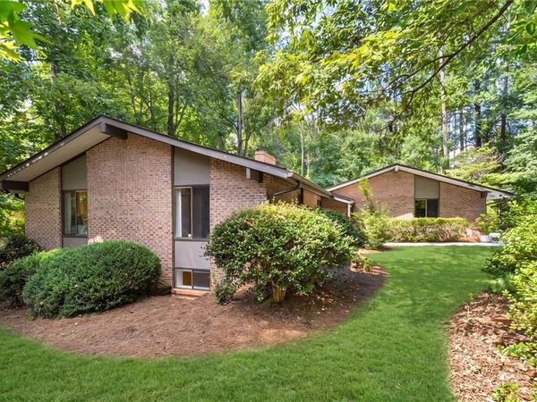 910 Freemanwood Lane, Milton, GA 30004