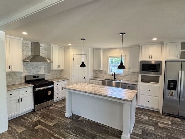 3 Rose Lane, Sturbridge, MA 01566