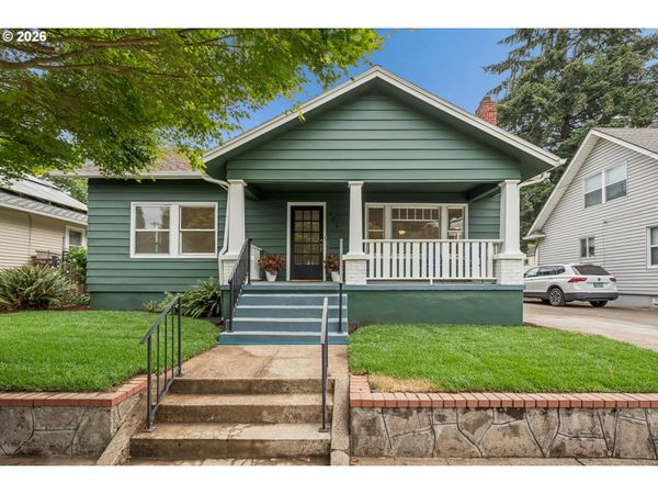 326 NE 26TH AVE, Portland, OR 97232