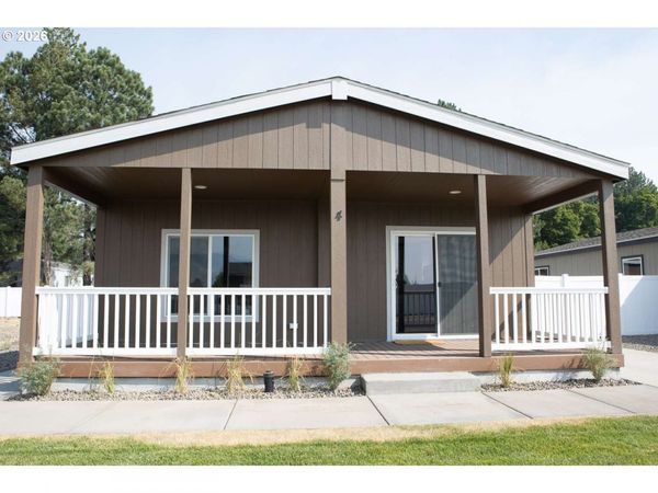 3111 E Q AVE, Unit 4, La Grande, OR 97850