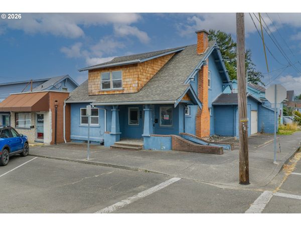 190 E 3RD ST, Coquille, OR 97423