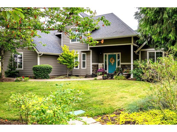 1145 S 6TH ST, Harrisburg, OR 97446