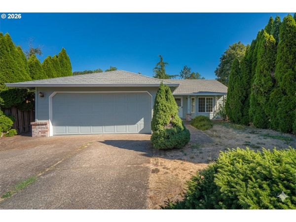 219 E MISSION DR, Newberg, OR 97132
