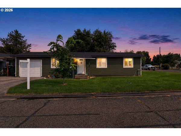 630 NW 6TH ST, Ontario, OR 97914