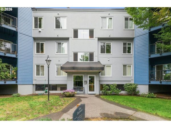8720 SW TUALATIN RD, Unit 210, Tualatin, OR 97062