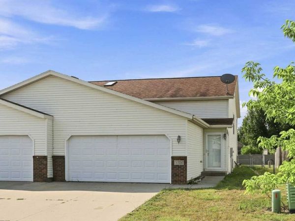 4326 39 1/2 Avenue S, Fargo, ND 58104