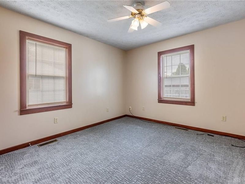 450 Columbus, Xenia, OH 45385 Photo 16