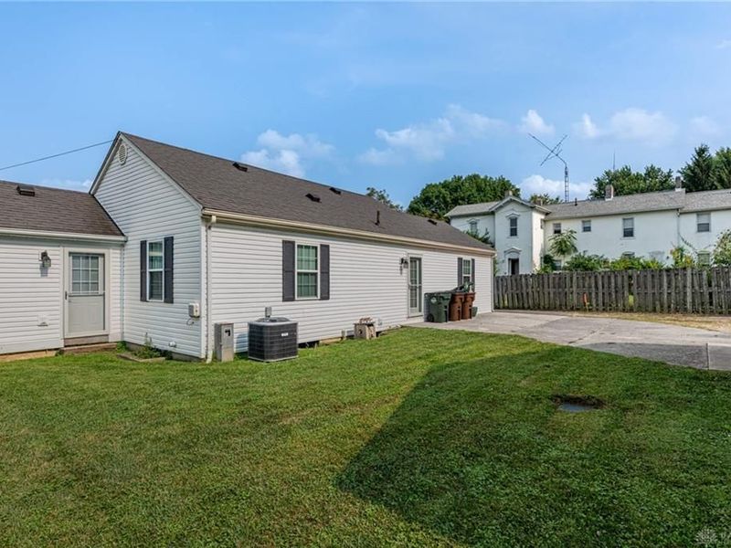 450 Columbus, Xenia, OH 45385 Photo 26
