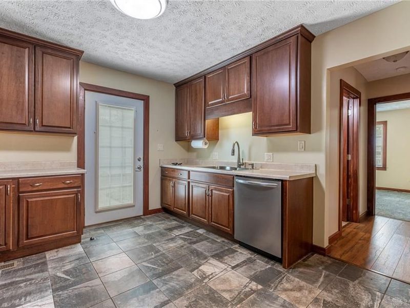 450 Columbus, Xenia, OH 45385 Photo 9