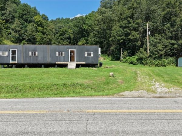 1054 Bergholz Road SE, Bergholz, OH 43908