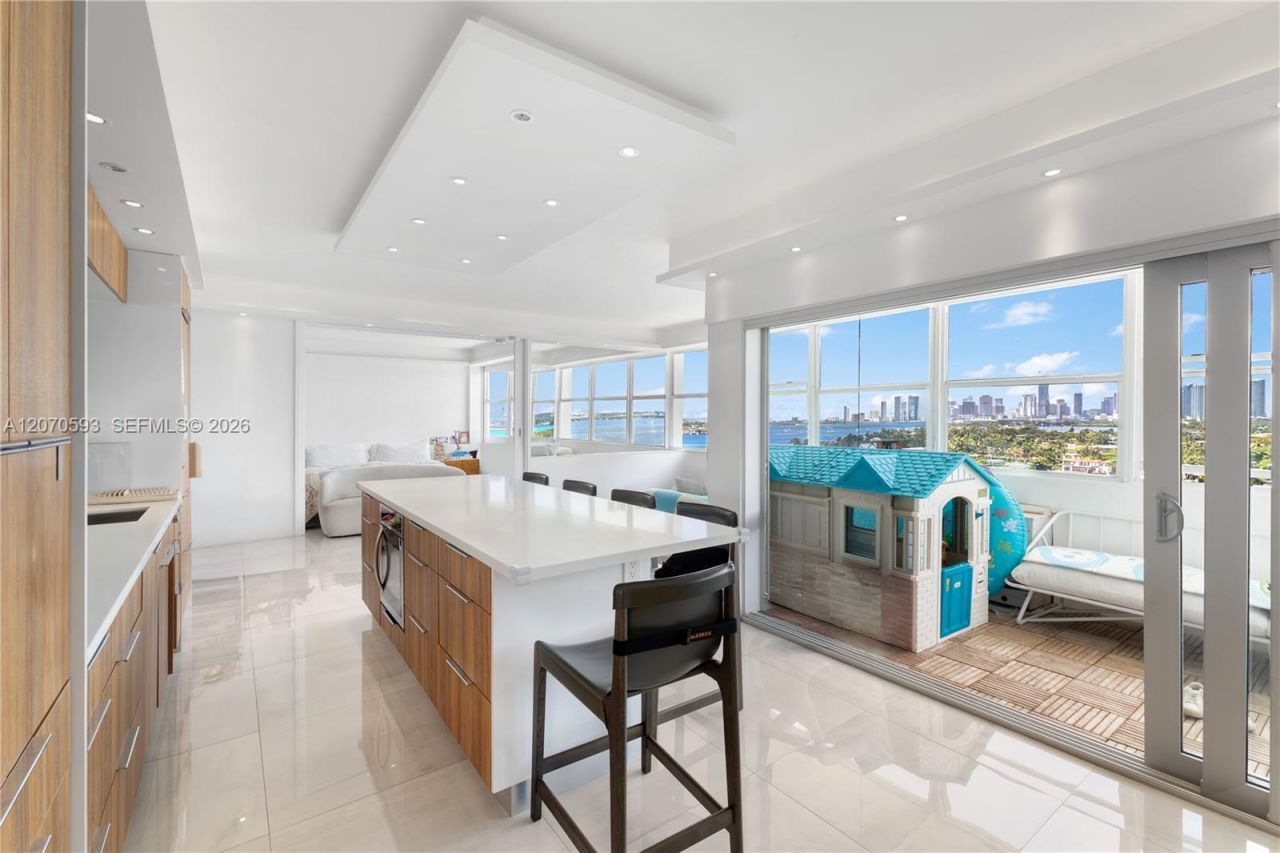 3 Island Ave, Unit 14D, Miami Beach, FL 33139 Photo