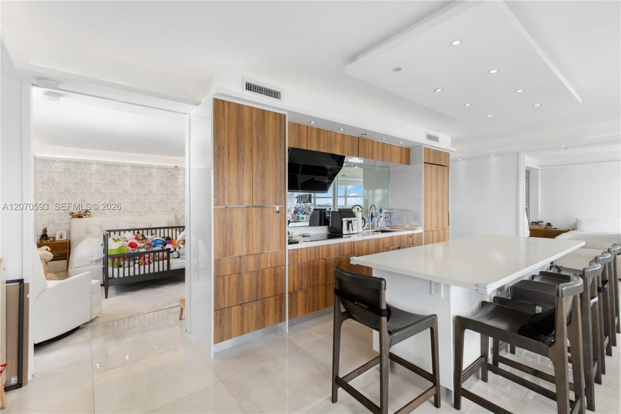 3 Island Ave, Unit 14D, Miami Beach, FL 33139 Photo