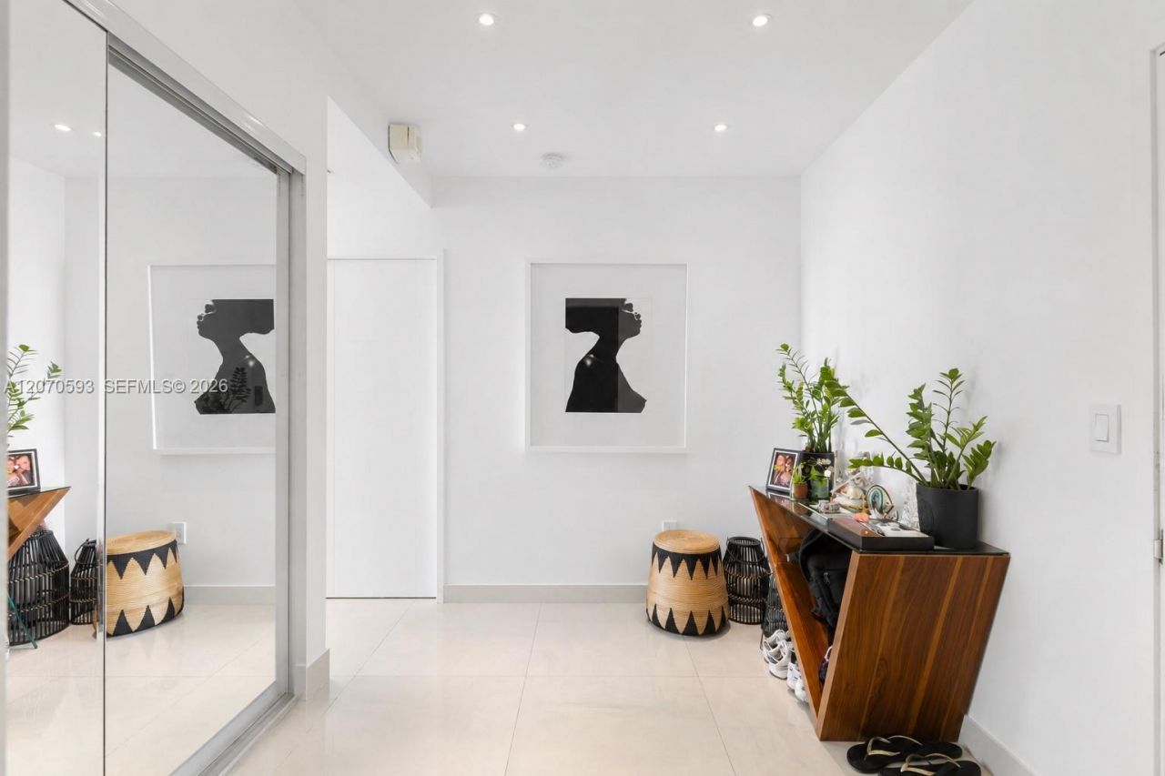 3 Island Ave, Unit 14D, Miami Beach, FL 33139 Photo