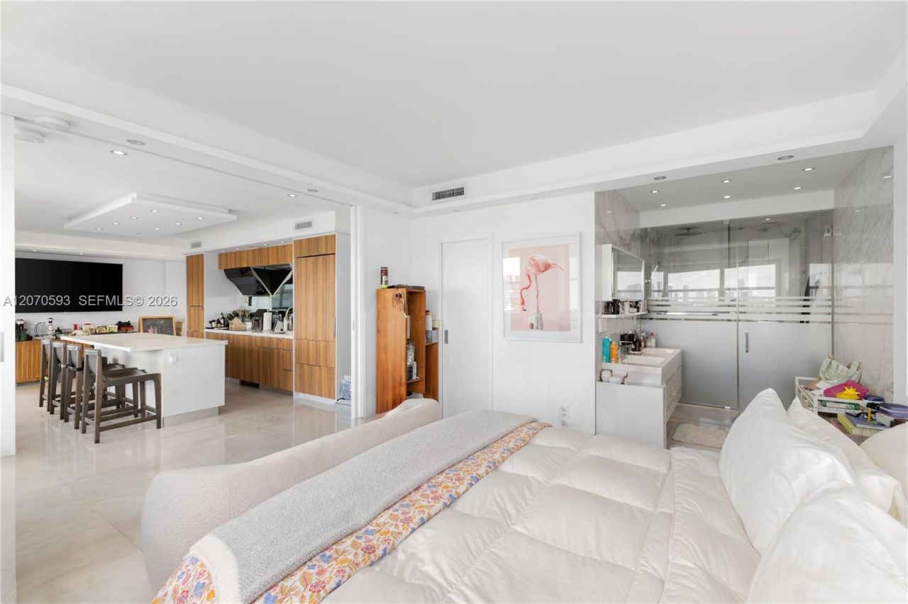 3 Island Ave, Unit 14D, Miami Beach, FL 33139 Photo