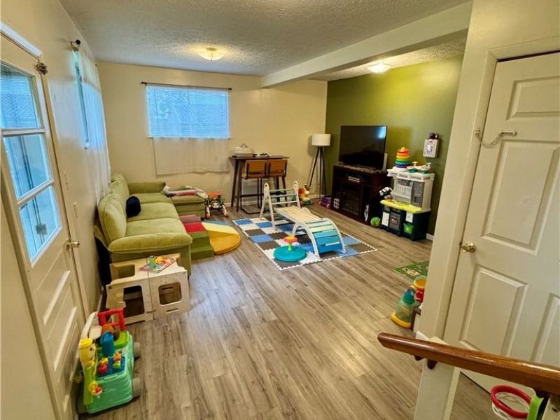 2407 Hanvey Avenue, Belpre, OH 45714 Photo 5