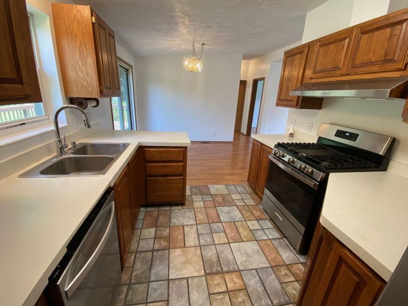 33 Lynnwood Circle SE, Buckeye Lake, OH 43008 Photo 10