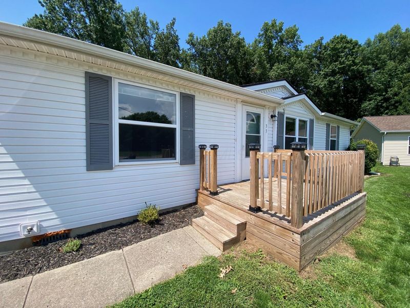 33 Lynnwood Circle SE, Buckeye Lake, OH 43008 Photo 4