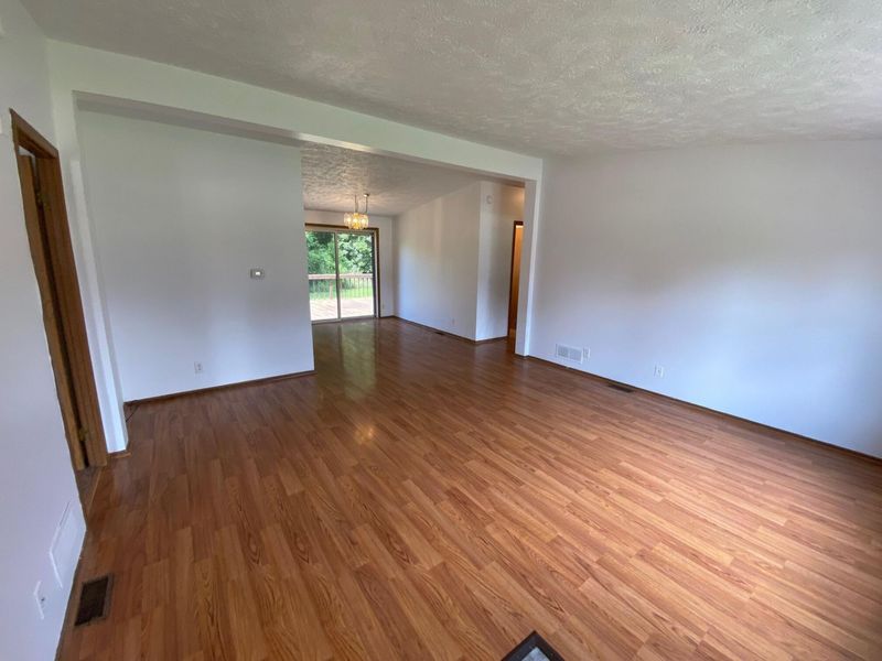 33 Lynnwood Circle SE, Buckeye Lake, OH 43008 Photo 5