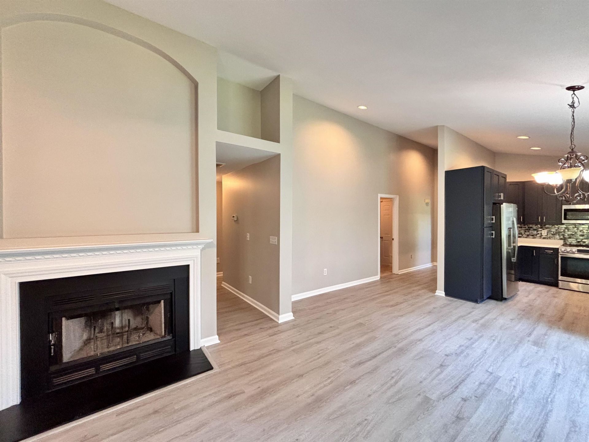 605 Needlerush Ct. Photo 13