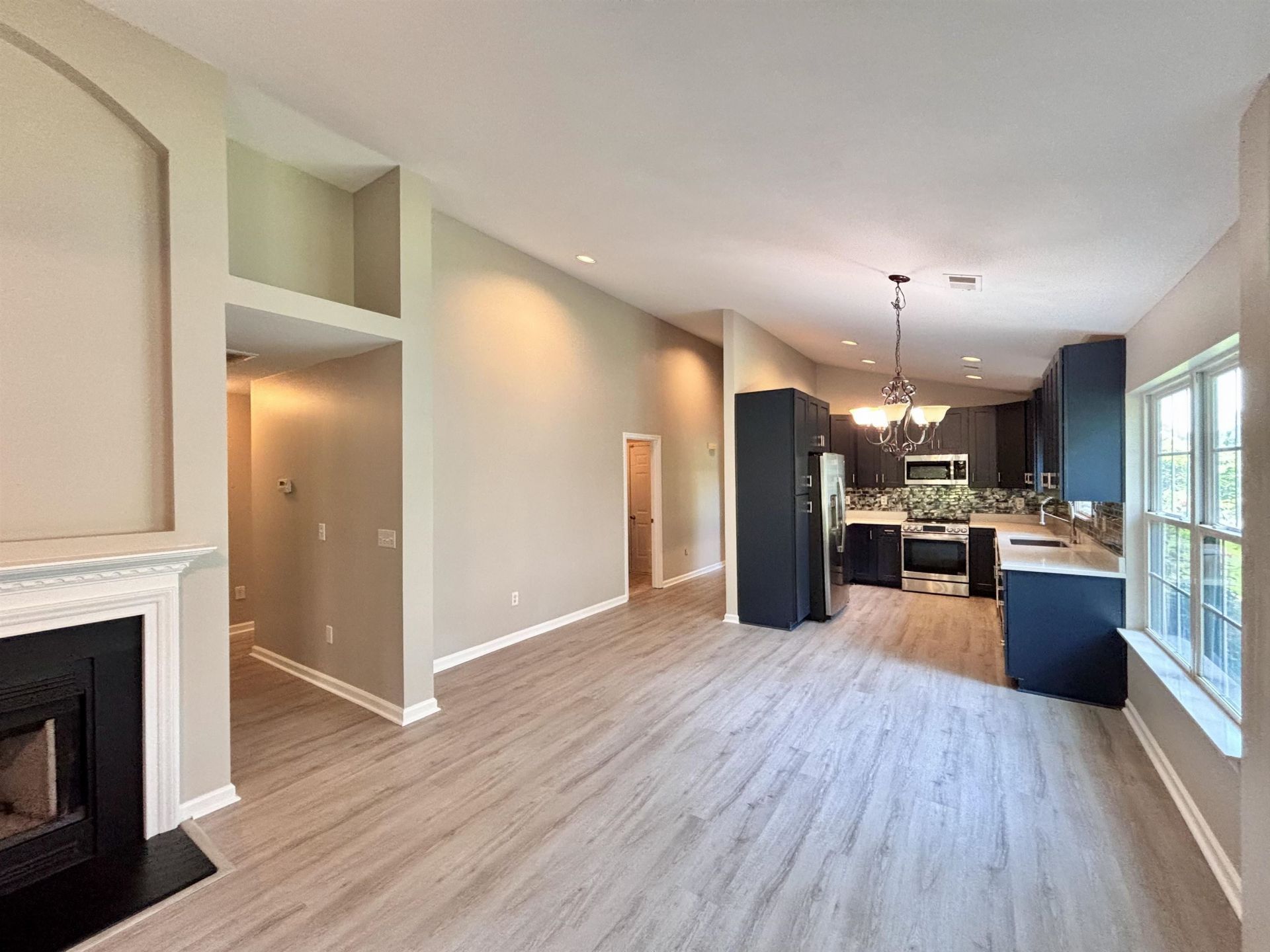 605 Needlerush Ct. Photo 14