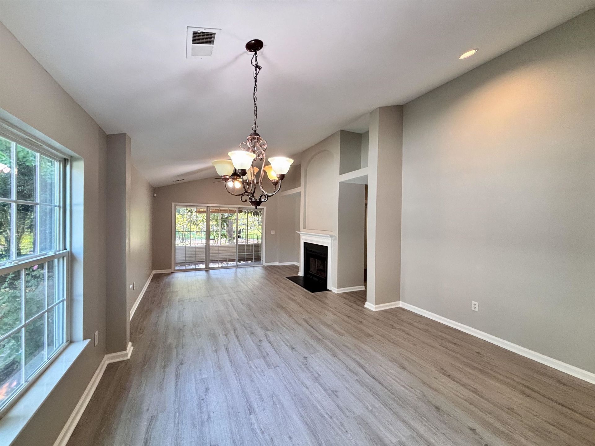 605 Needlerush Ct. Photo 16