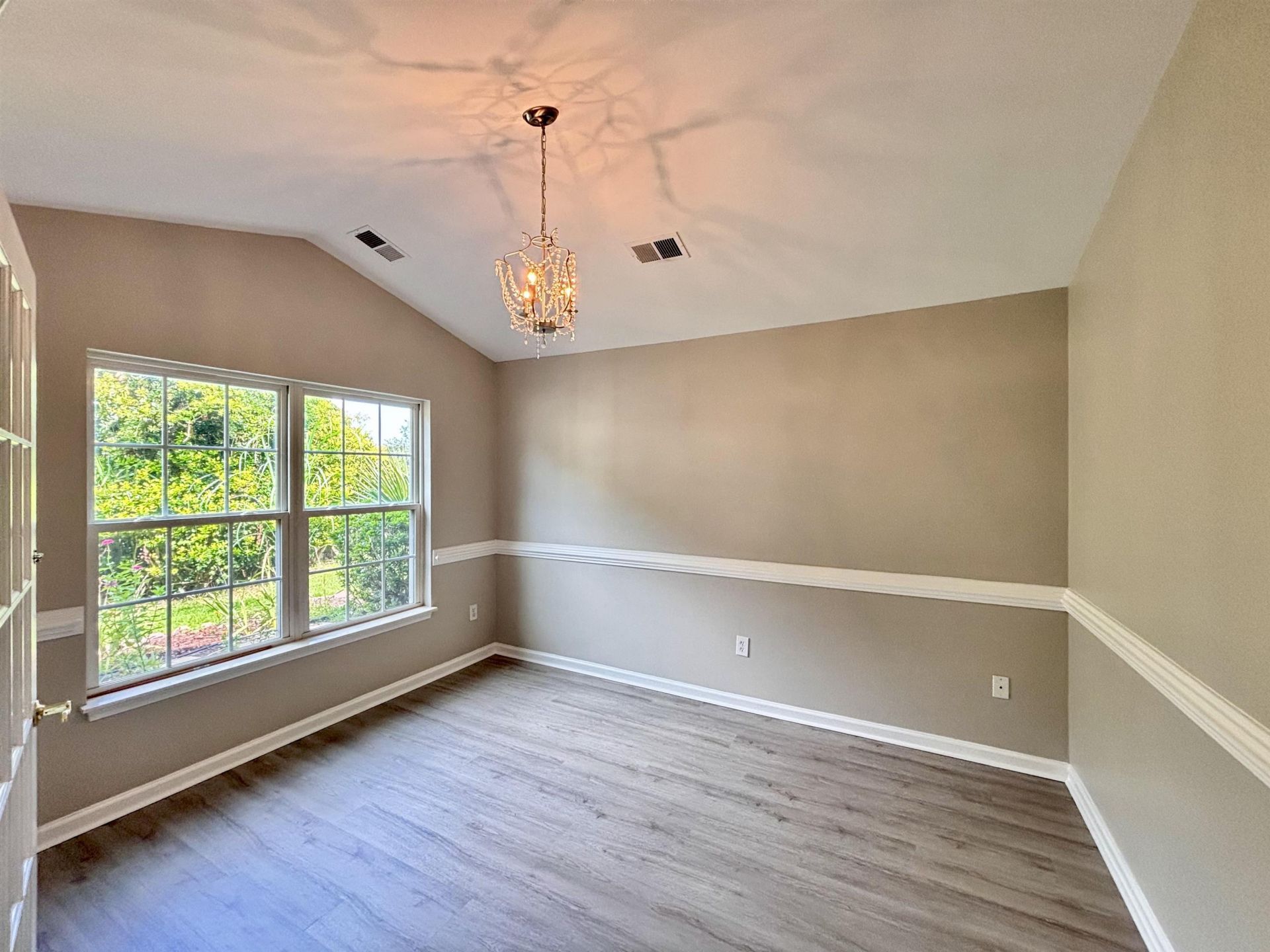 605 Needlerush Ct. Photo 31