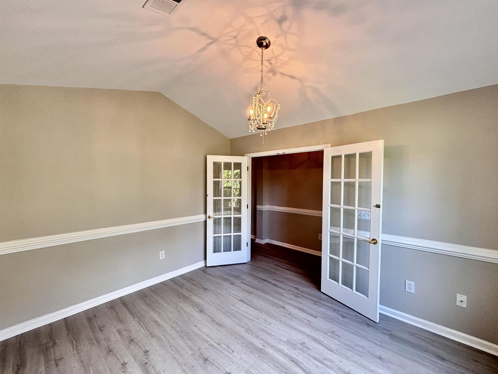 605 Needlerush Ct. Photo 33