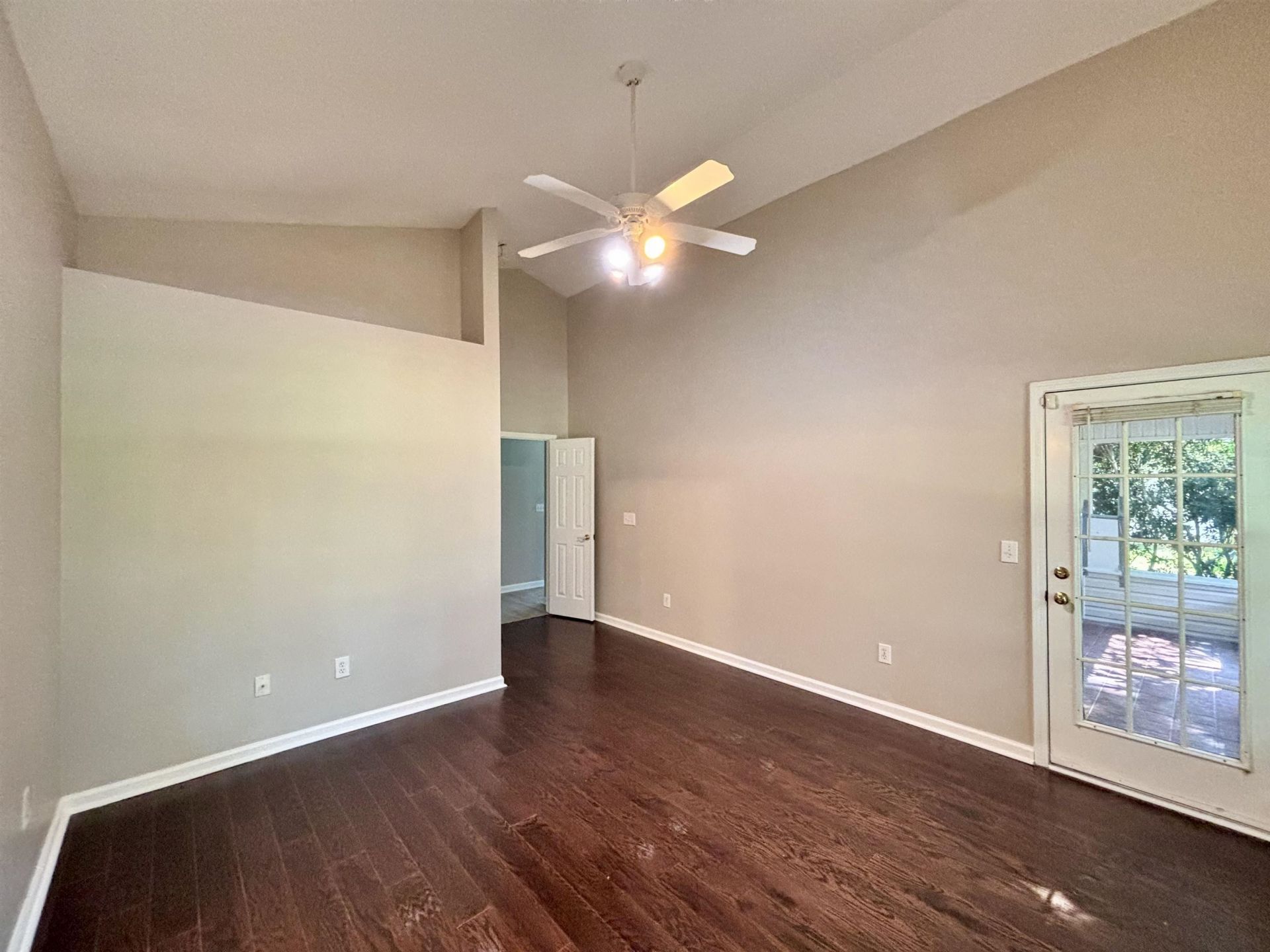 605 Needlerush Ct. Photo 41
