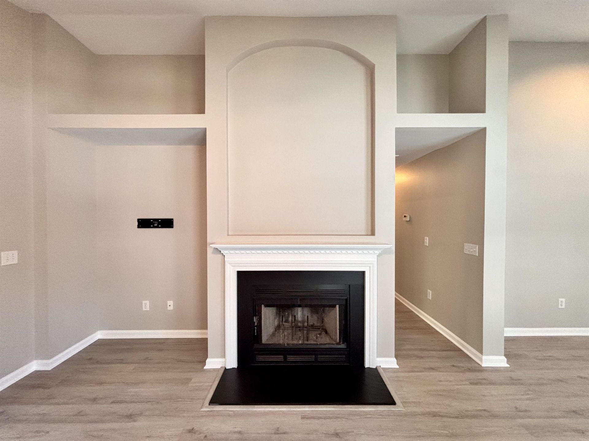 605 Needlerush Ct. Photo 8